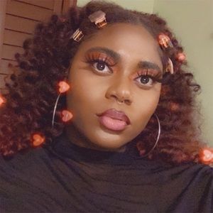 Meet your Posher, Keisha